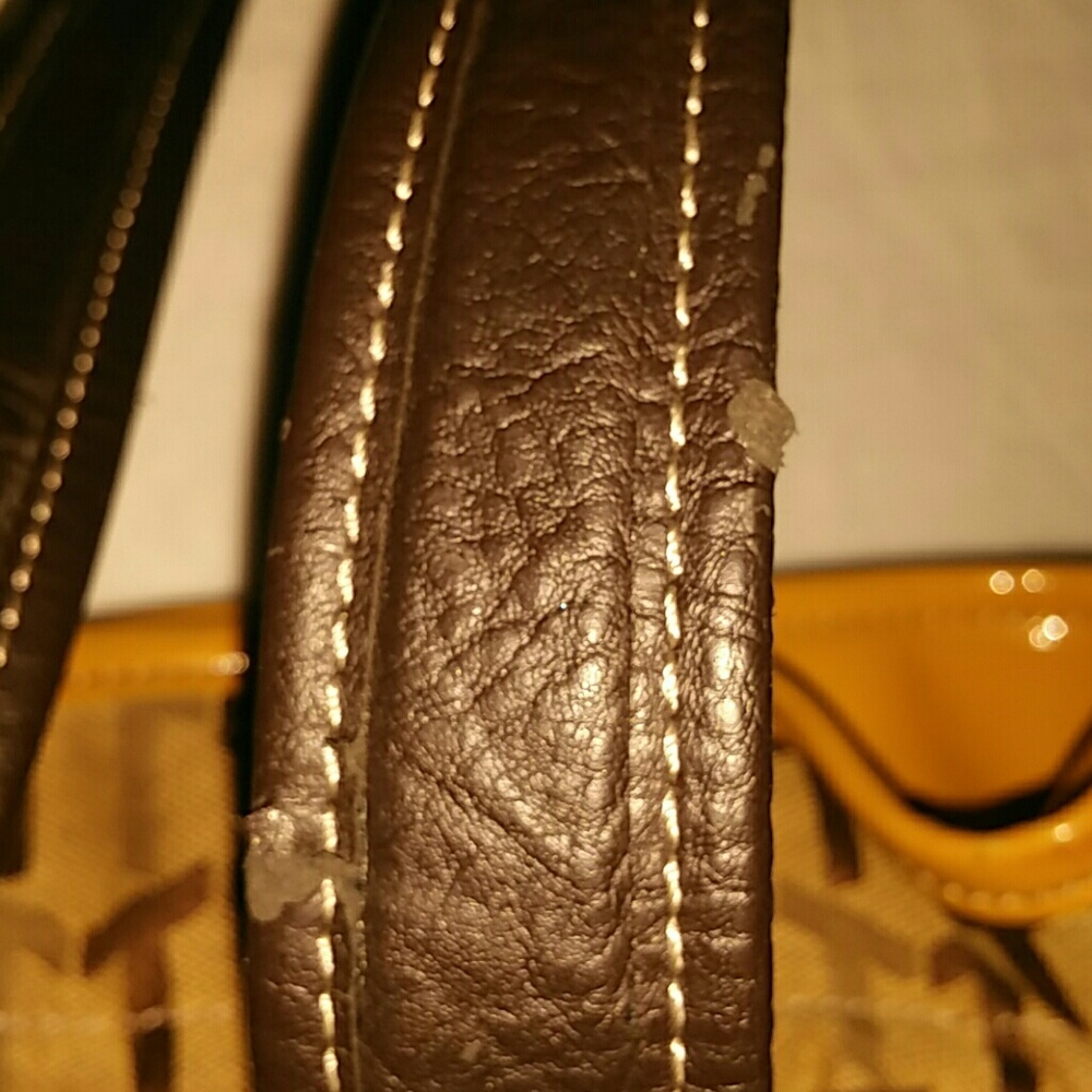 Used Tignanello Large Purse - Picture 4 of 6